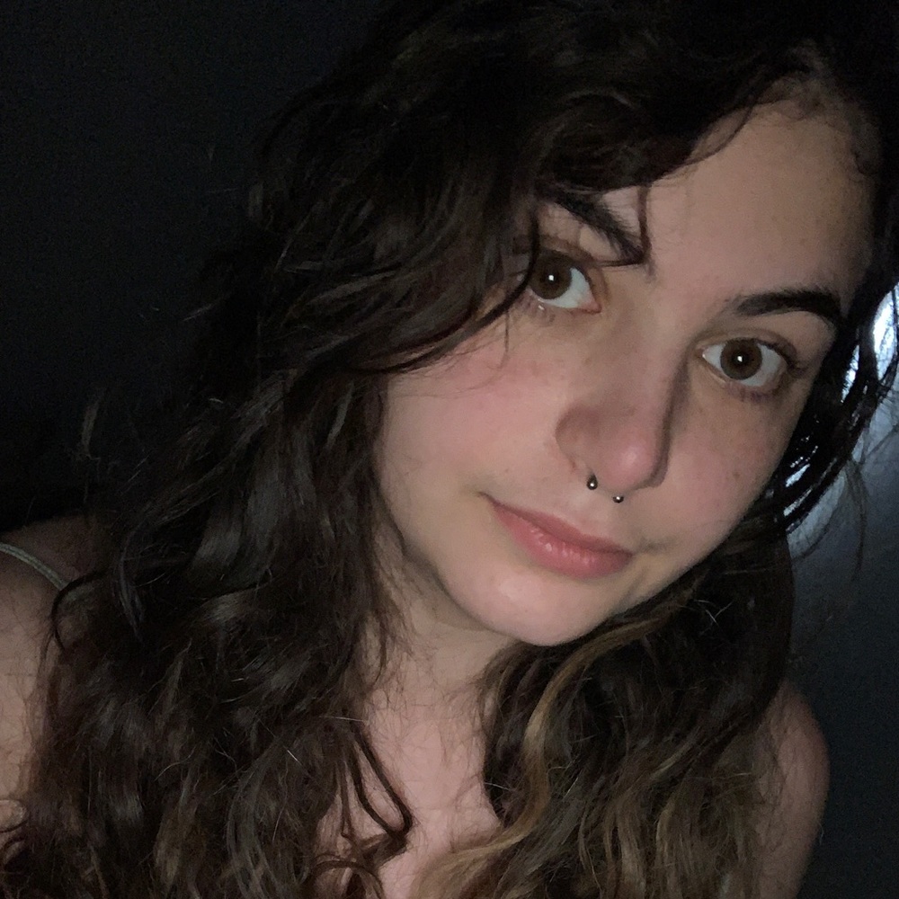 Meet your Posher, Alexis